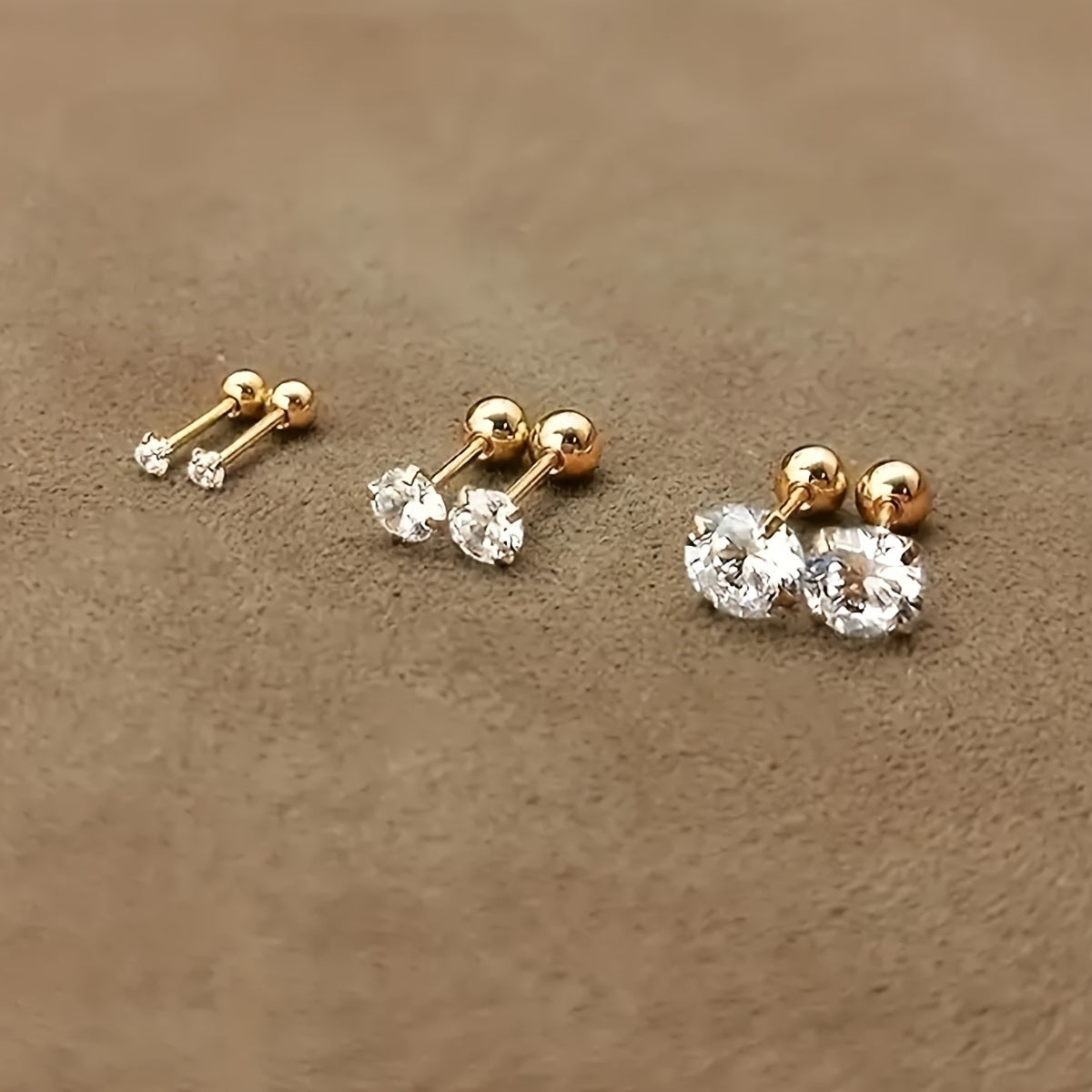 Set of 3 pairs of elegant earrings