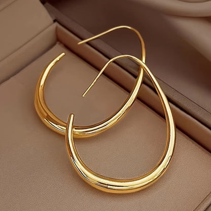 Kim - Drop Earrings with a Touch of Luxury
