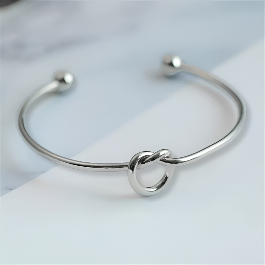 Gold Bracelet with Knot Detail