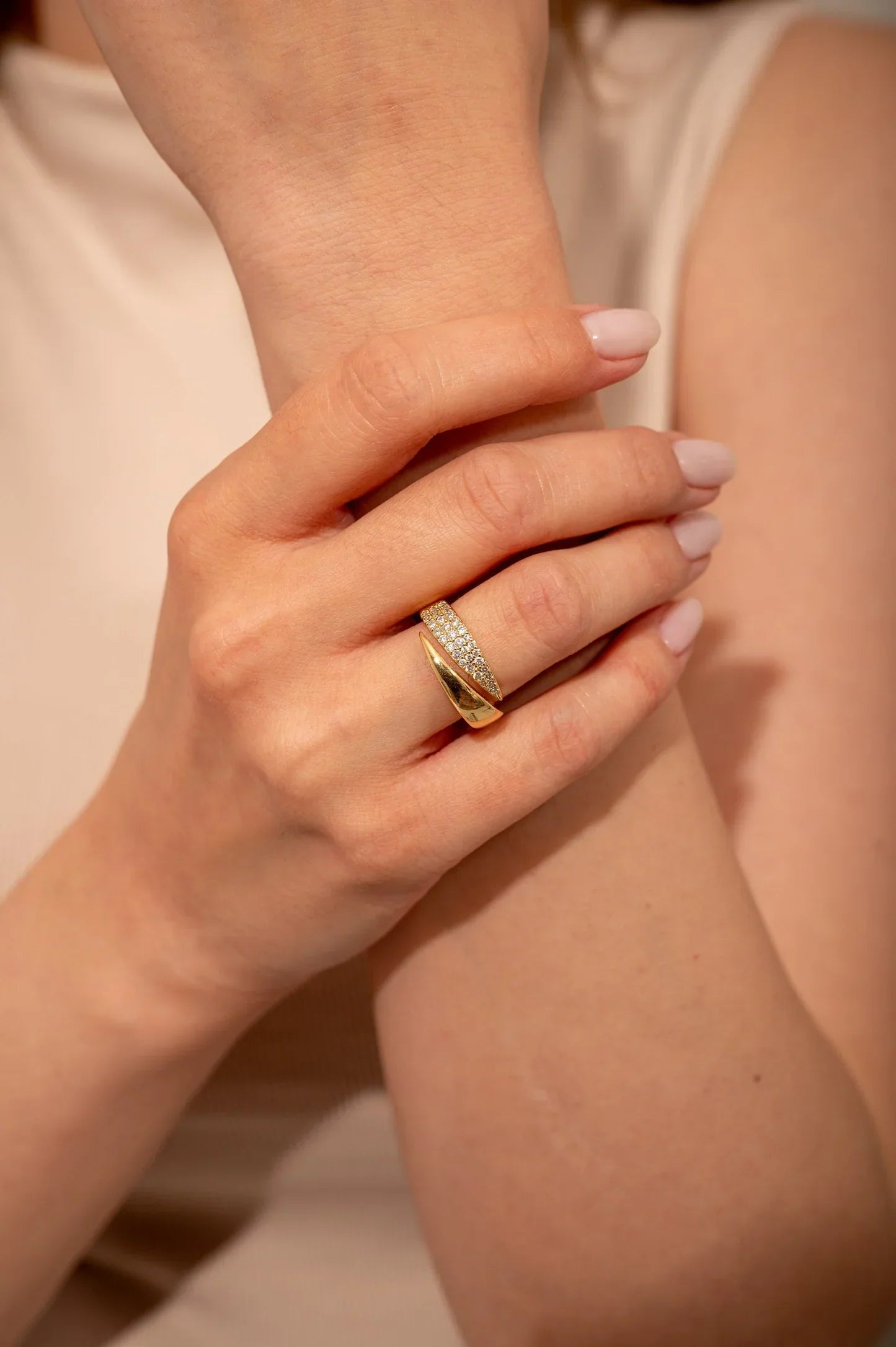 Elegant Ring with Sparkling Stones (Buy 1 Get 1 FREE)