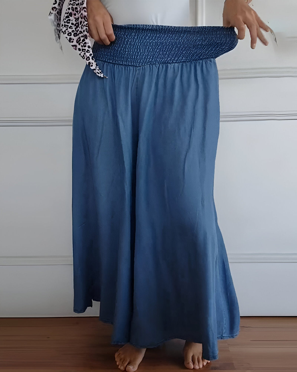 Yara™ | Lightweight women's pants with elastic waistband and deep pockets